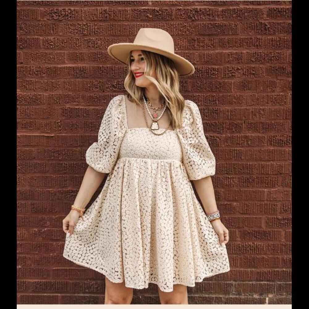 NWOT Vada Winter Crochet Floral Babydoll Dress Size Small